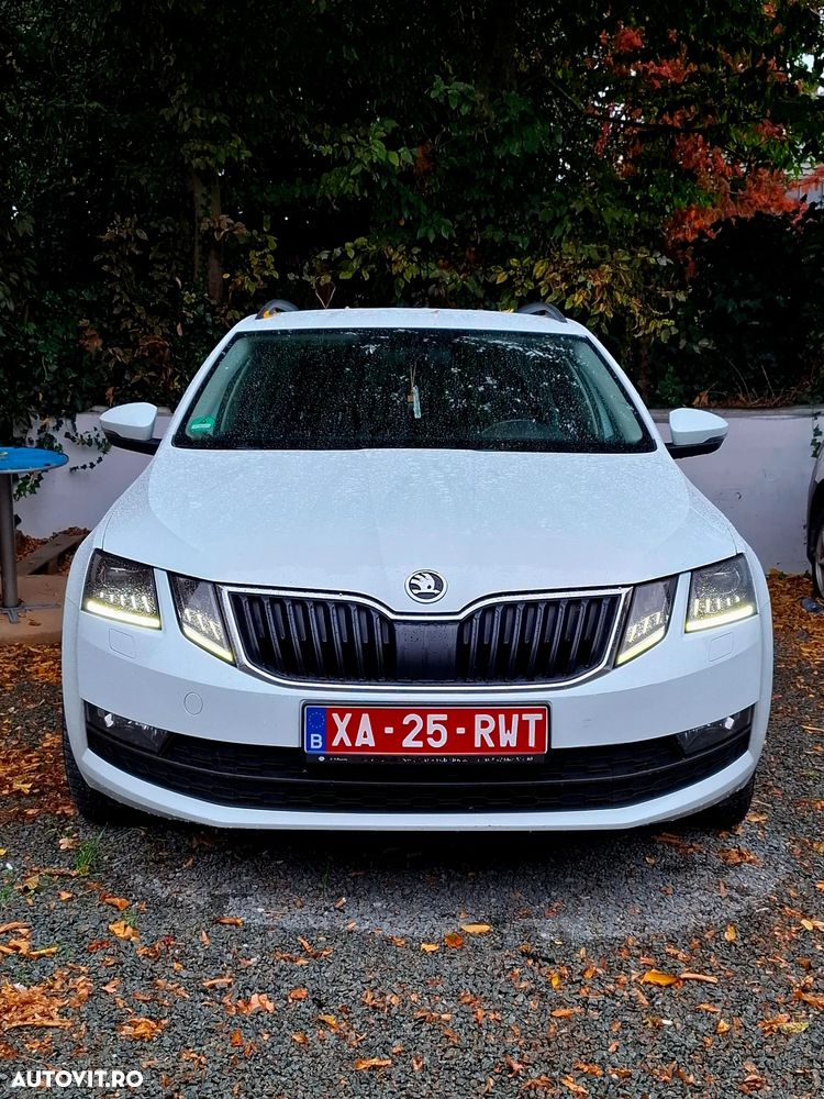 Skoda Octavia 1.6 TDI DSG Style - 2