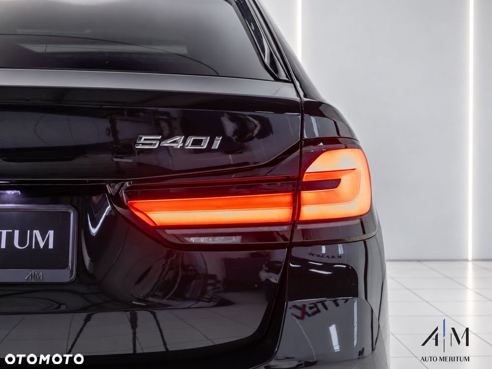 BMW Seria 5 540i xDrive - 12