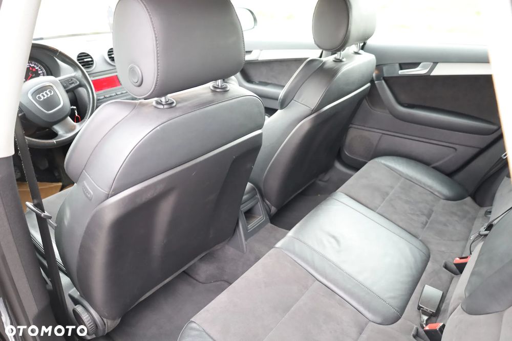 Audi A3 Sportback 1.8 TFSI Ambition - 19