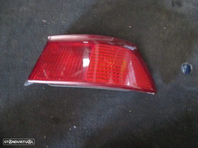 Farol Tras 36380748 ALFA ROMEO 145 1995 3P DRT CARELLO ALFA ROMEO 145 2000 1.4I 103CV 3P PRETO DRT - 1