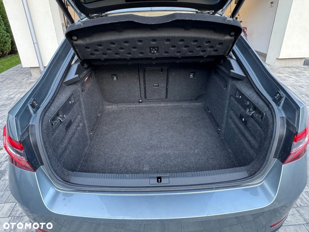 Skoda Superb 2.0 TDI Style DSG - 8