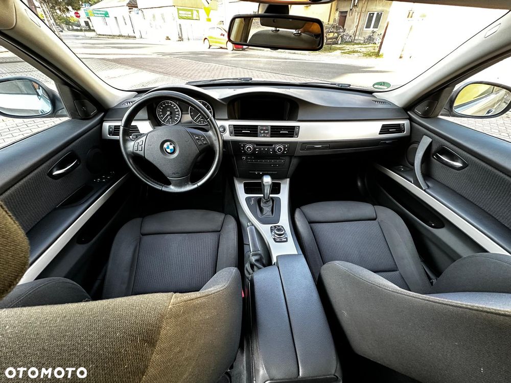 BMW Seria 3 320i Edition Exclusive - 11