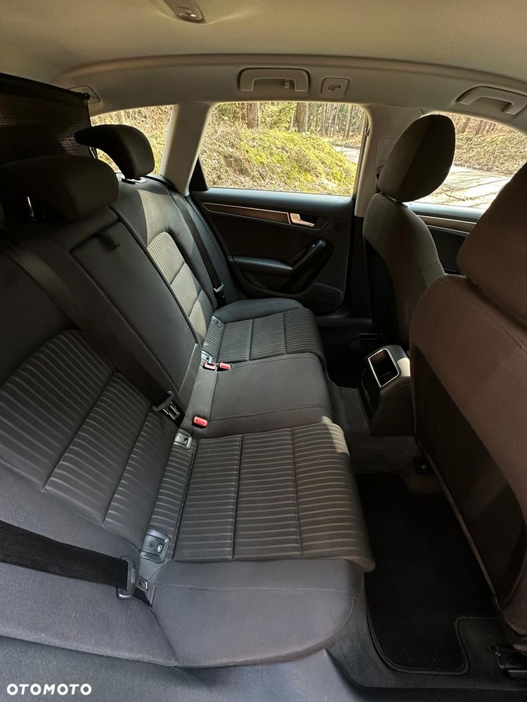 Audi A4 Avant 2.0 TDI DPF Ambiente - 12