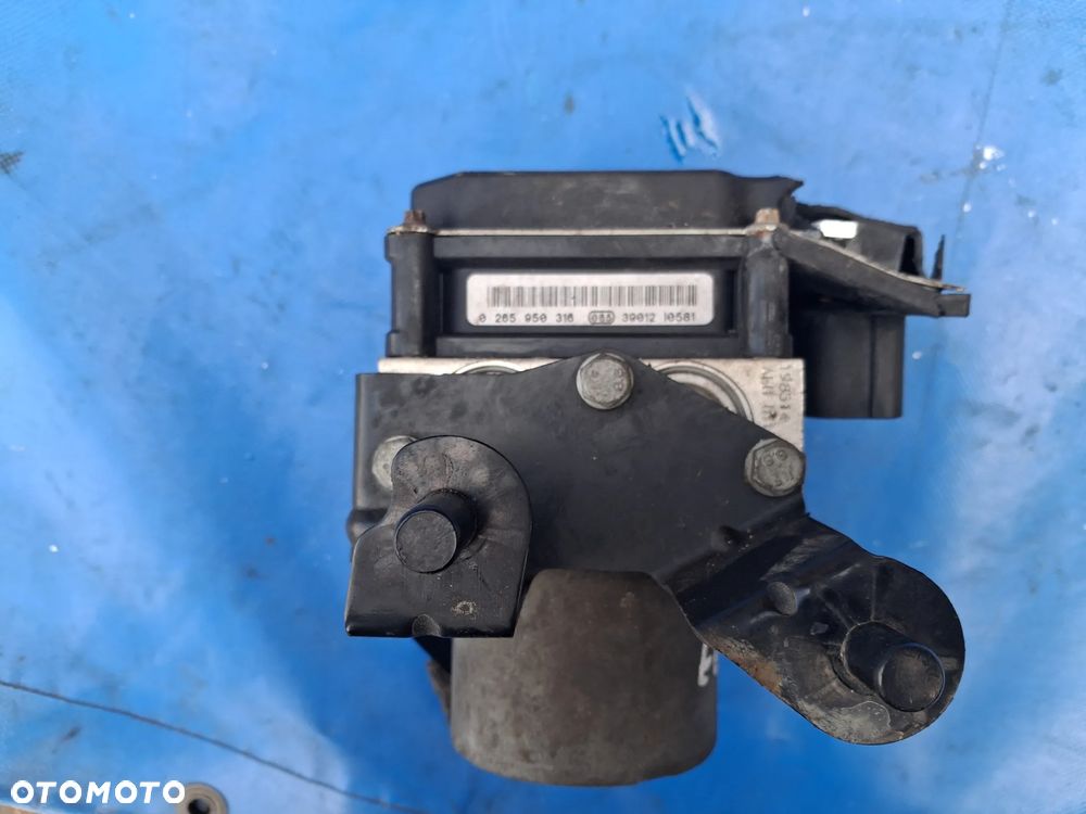 Pompa hamulcowa ABS BMW E60 E61 3451-6767239 sterownik 3452-6767241 E63 Bosch 0265950316 USZKODZONA WTYCZKA - 4