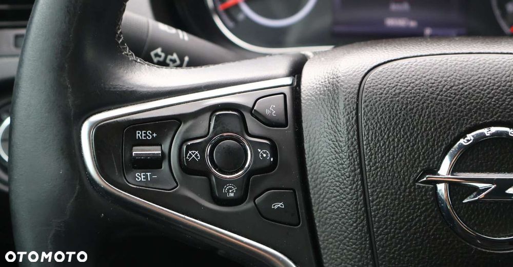 Opel Insignia - 14