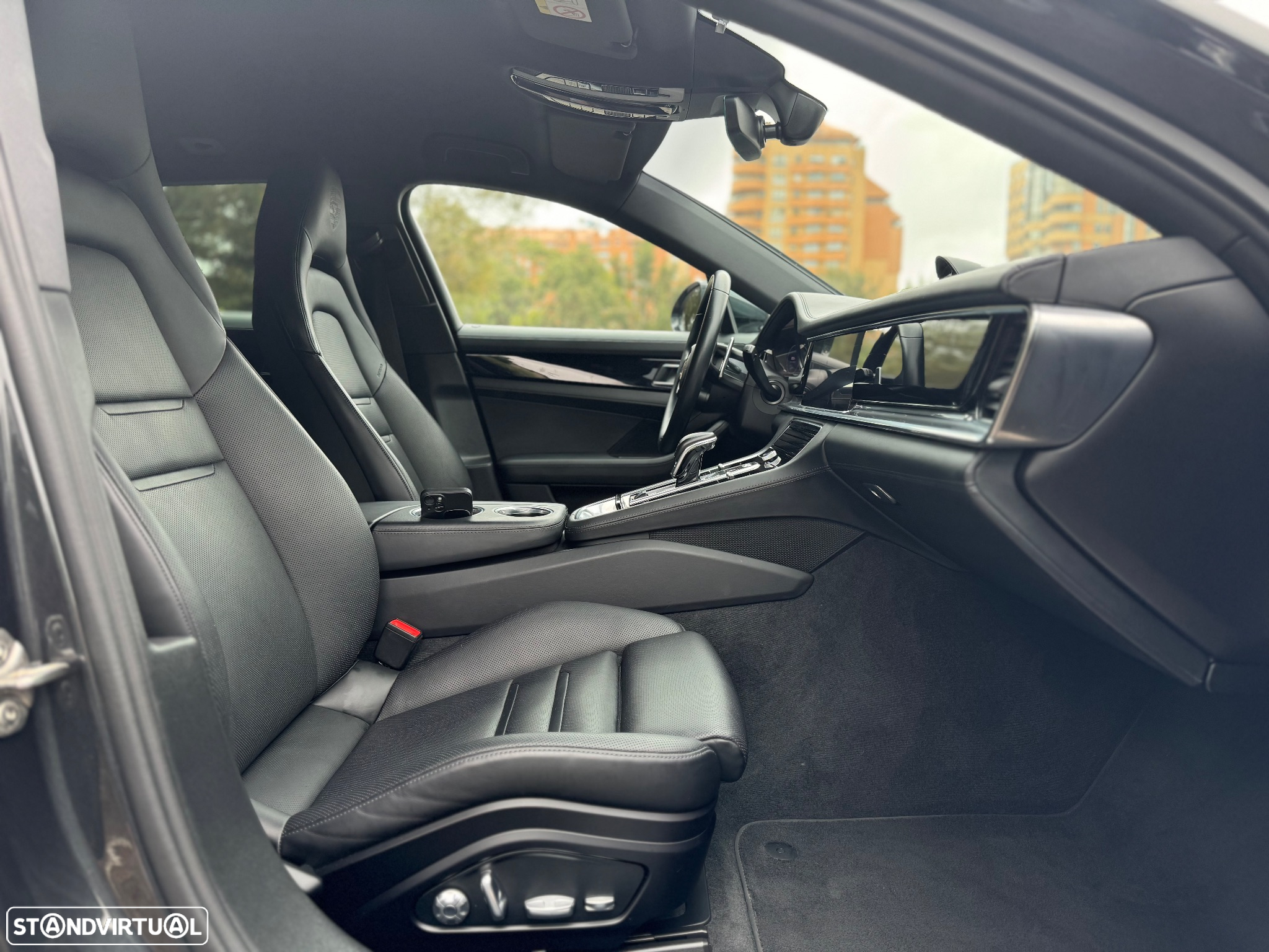 Porsche Panamera 4 E-Hybrid Executive - 17