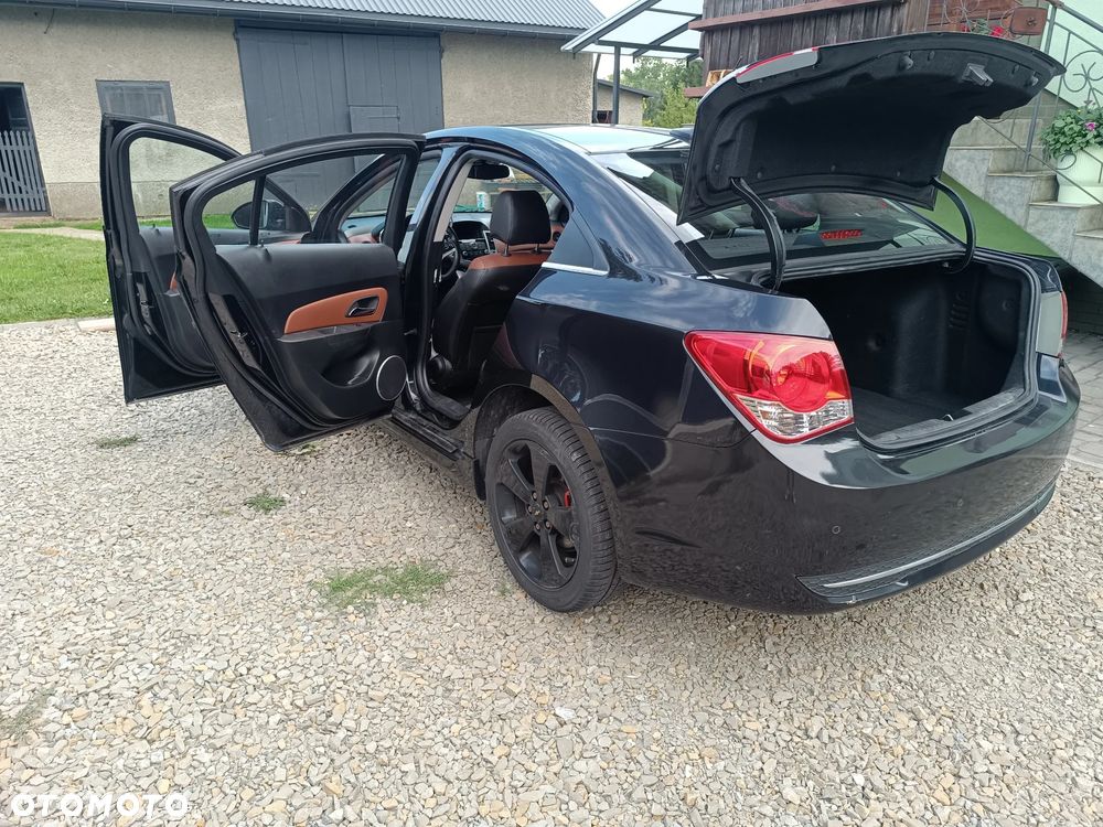 Chevrolet Cruze 1.8 LTZ - 11