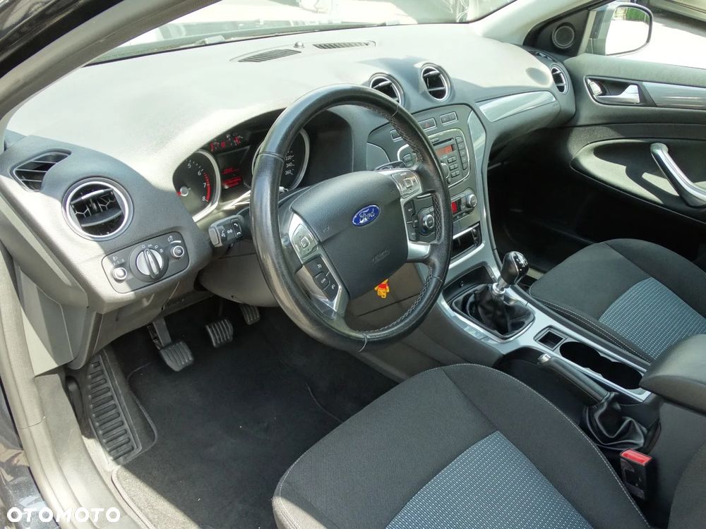 Ford Mondeo 1.6 T Gold X Plus - 10