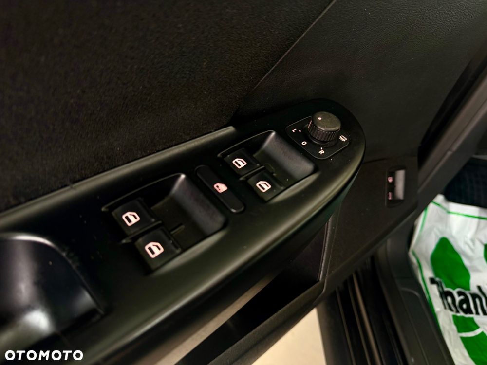 Volkswagen Passat - 15