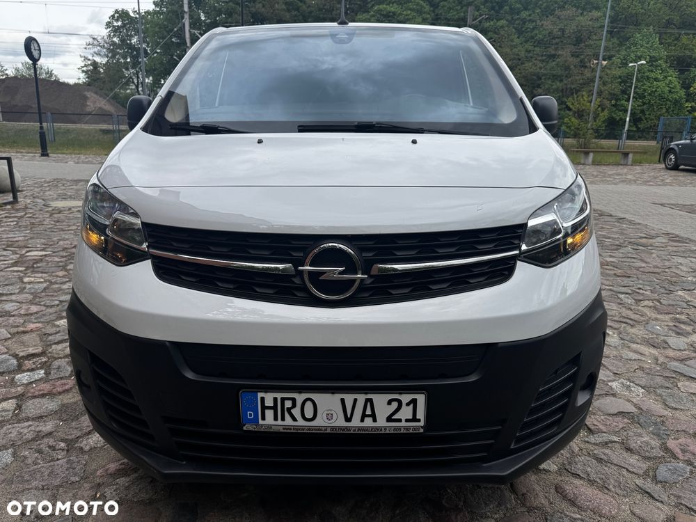 Opel VivaroE - 12