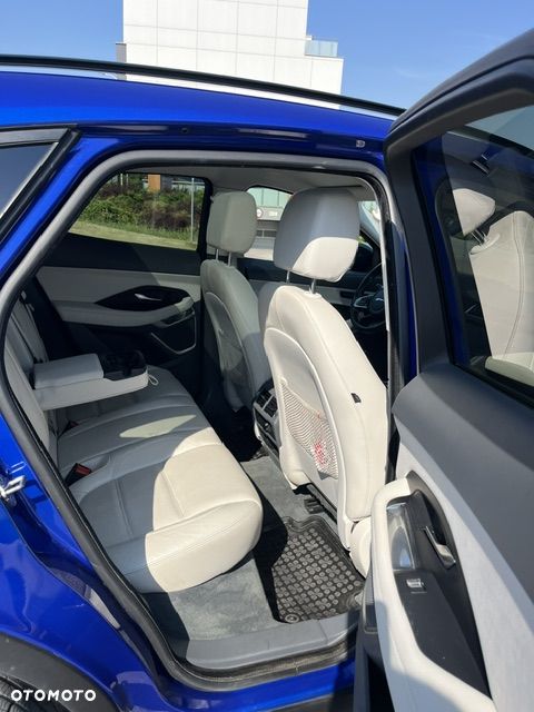 Jaguar E-Pace 2.0 P200 mHEV AWD R-Dynamic - 18