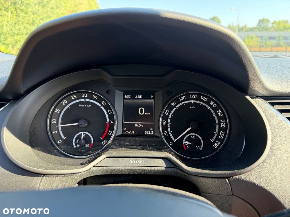 Skoda Octavia 2.0 TDI RS DSG - 10