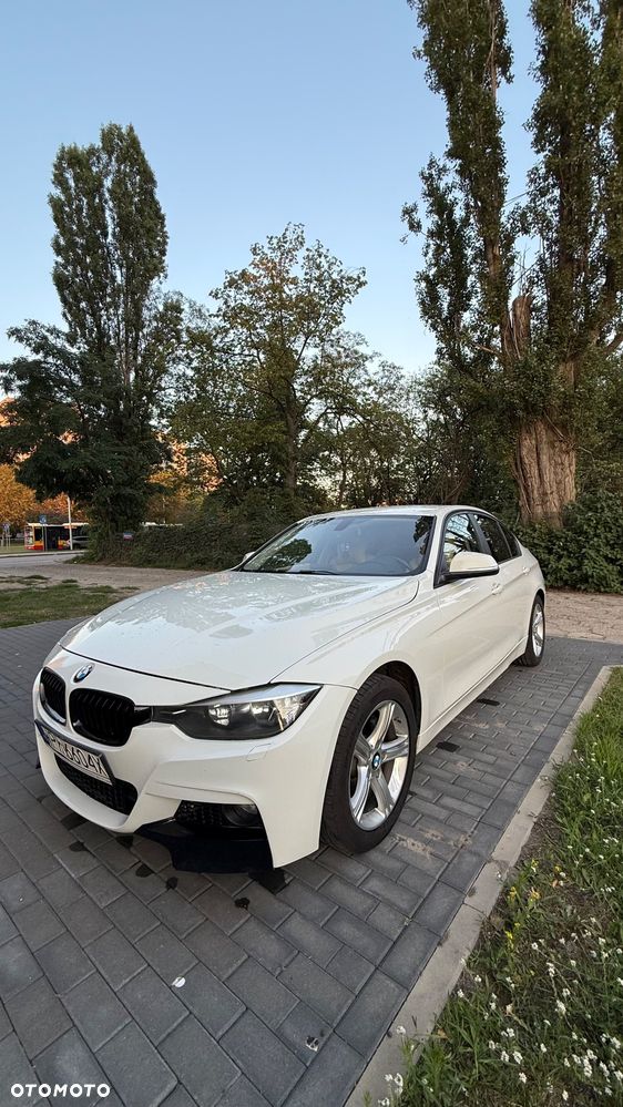 BMW Seria 3 320i - 1