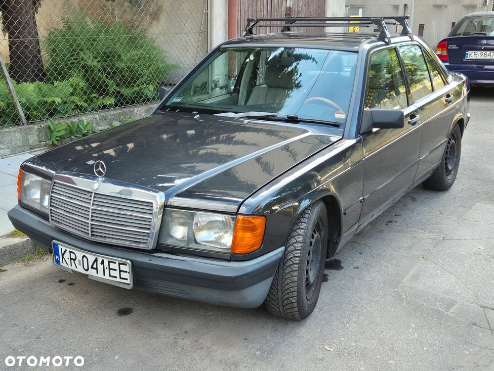 Mercedes-Benz W201 (190) - 5