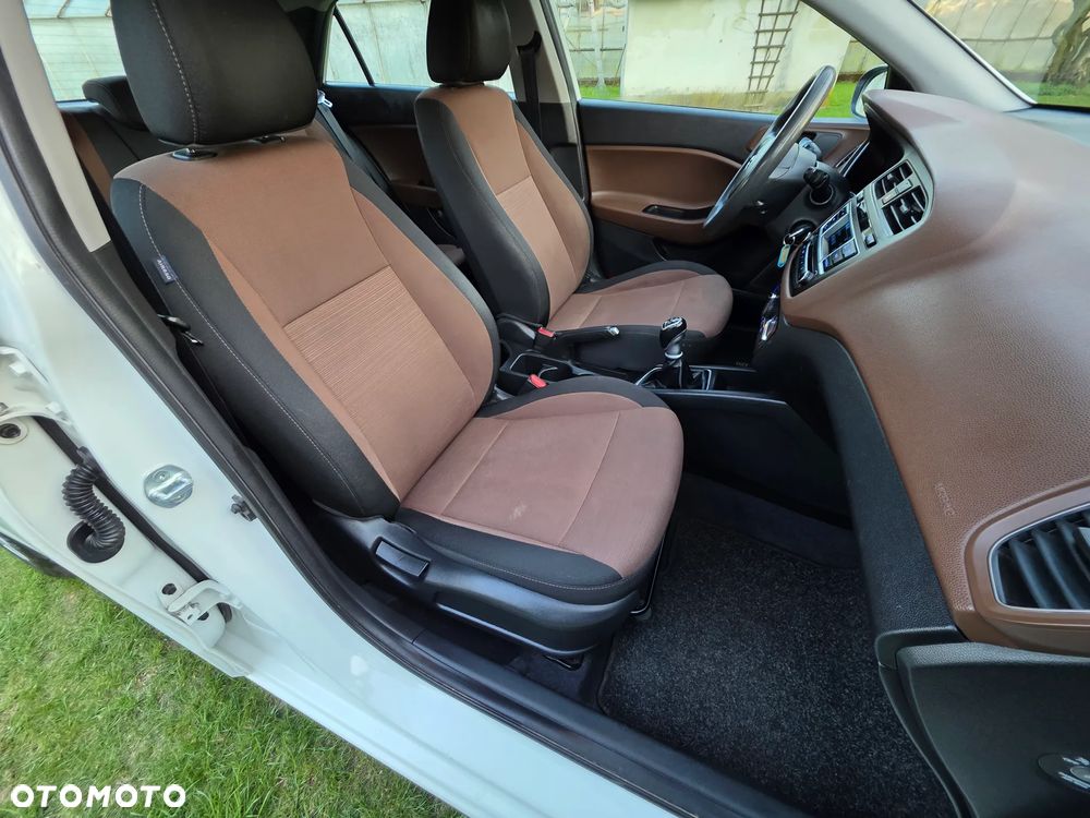 Hyundai i20 1.1 CRDi Classic + - 13