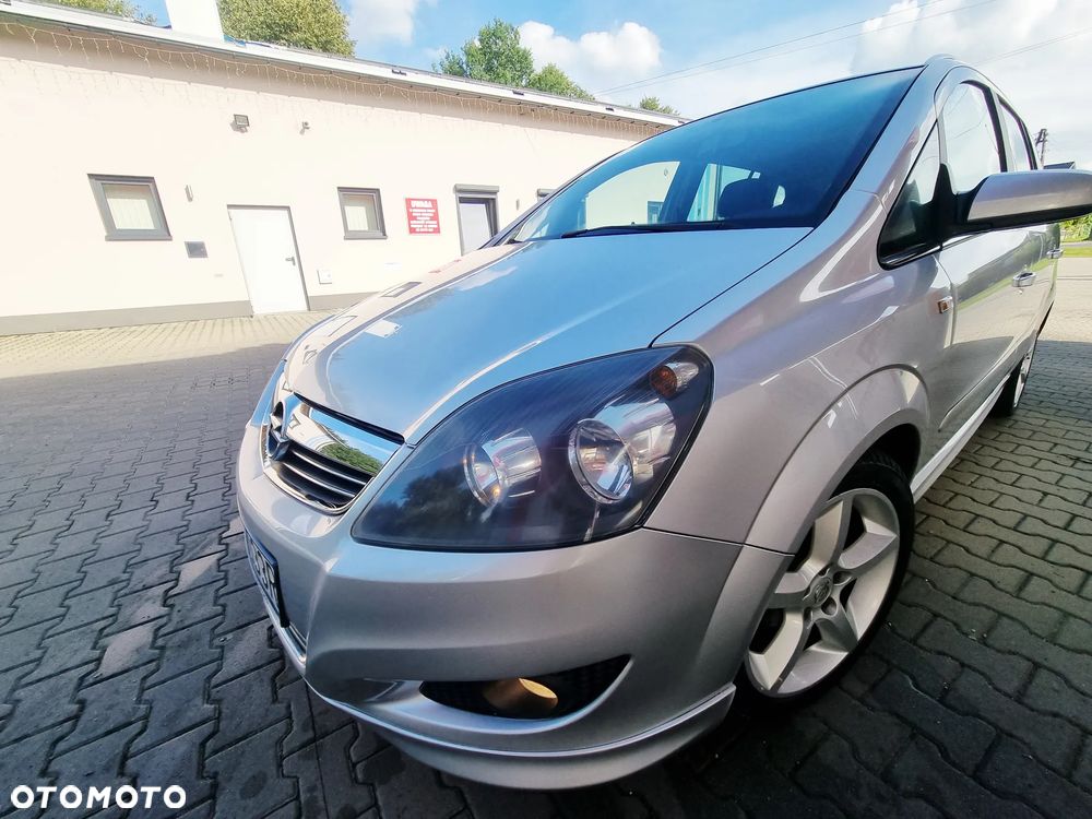 Opel Zafira 1.8 Cosmo - 27