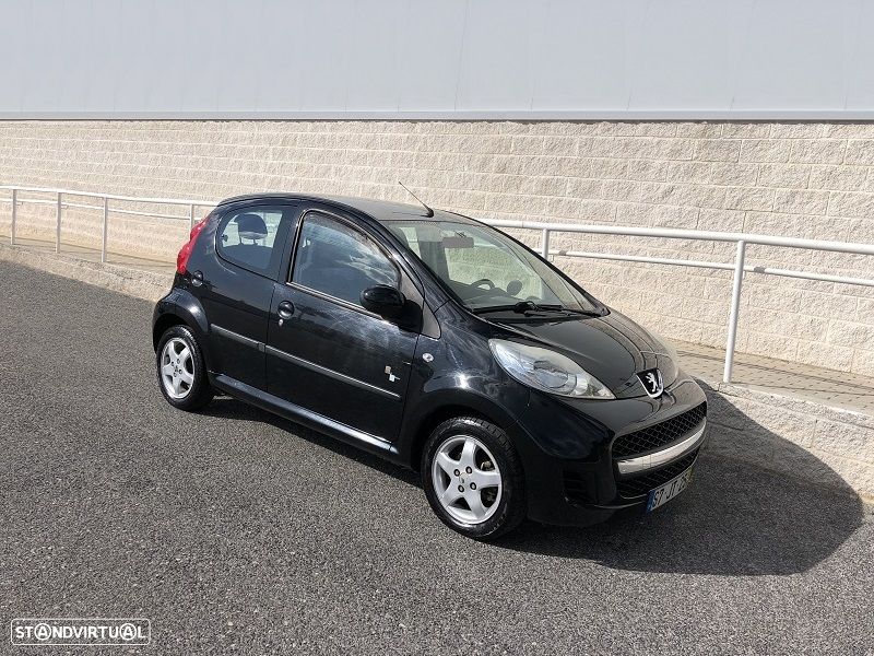 Peugeot 107 1.0 Black&Silver - 1