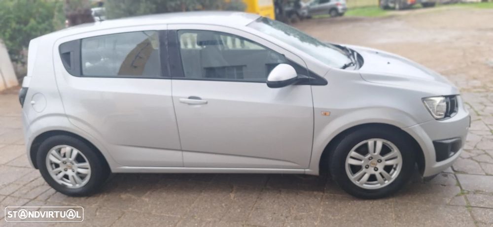 Chevrolet Aveo 1.2 LT - 4