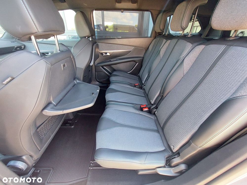 Peugeot 5008 - 11