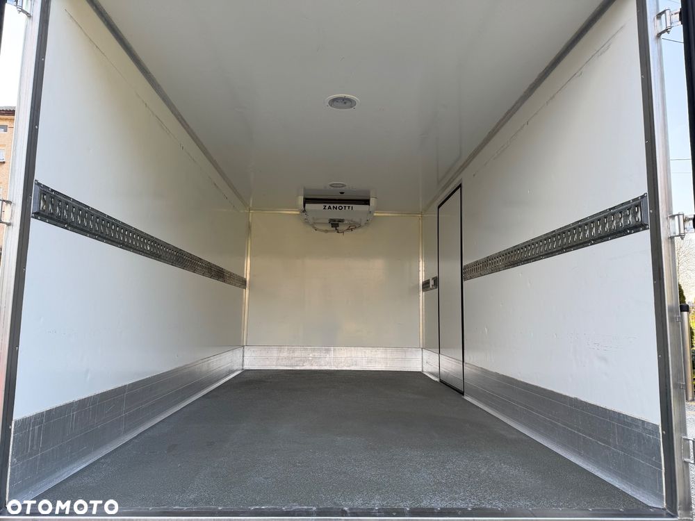 Renault Master 230V Piękny 4.20m Super stan Bezwypadkowy Mroźnia - 19