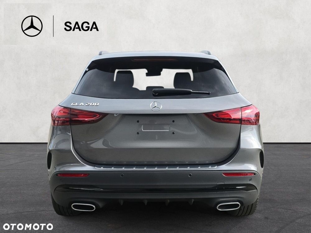 Mercedes-Benz GLA - 7