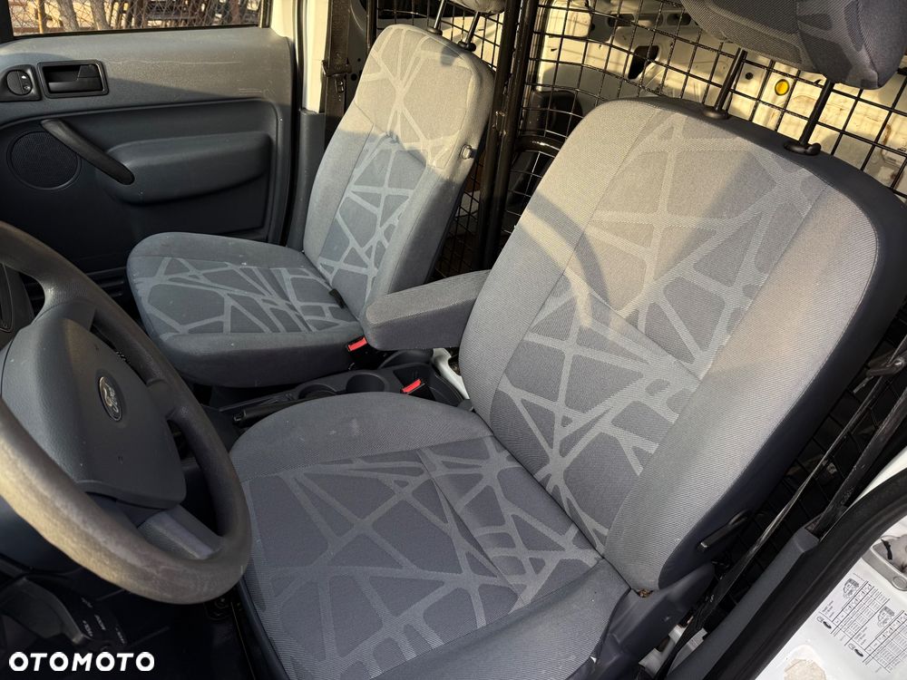 Ford Transit Connect - 32