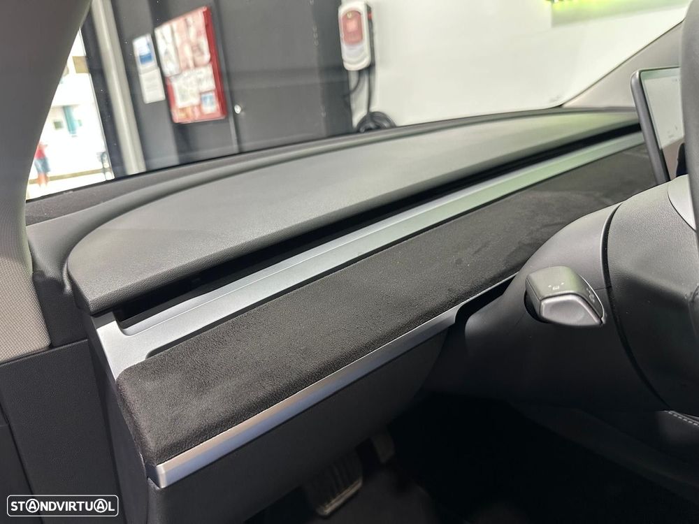 Tesla Model 3 Long Range Tração Traseira - 44