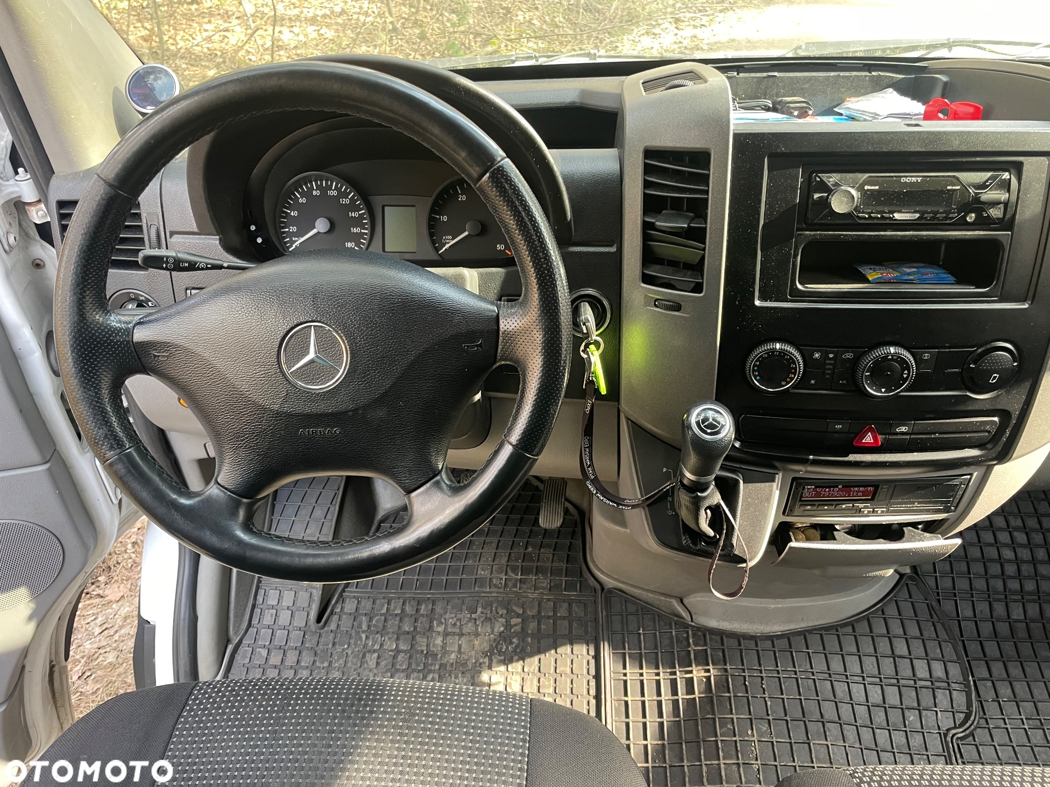 Mercedes-Benz Sprinter - 9