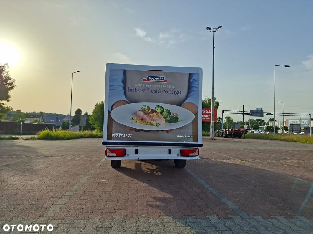 Mercedes-Benz Sprinter - 4