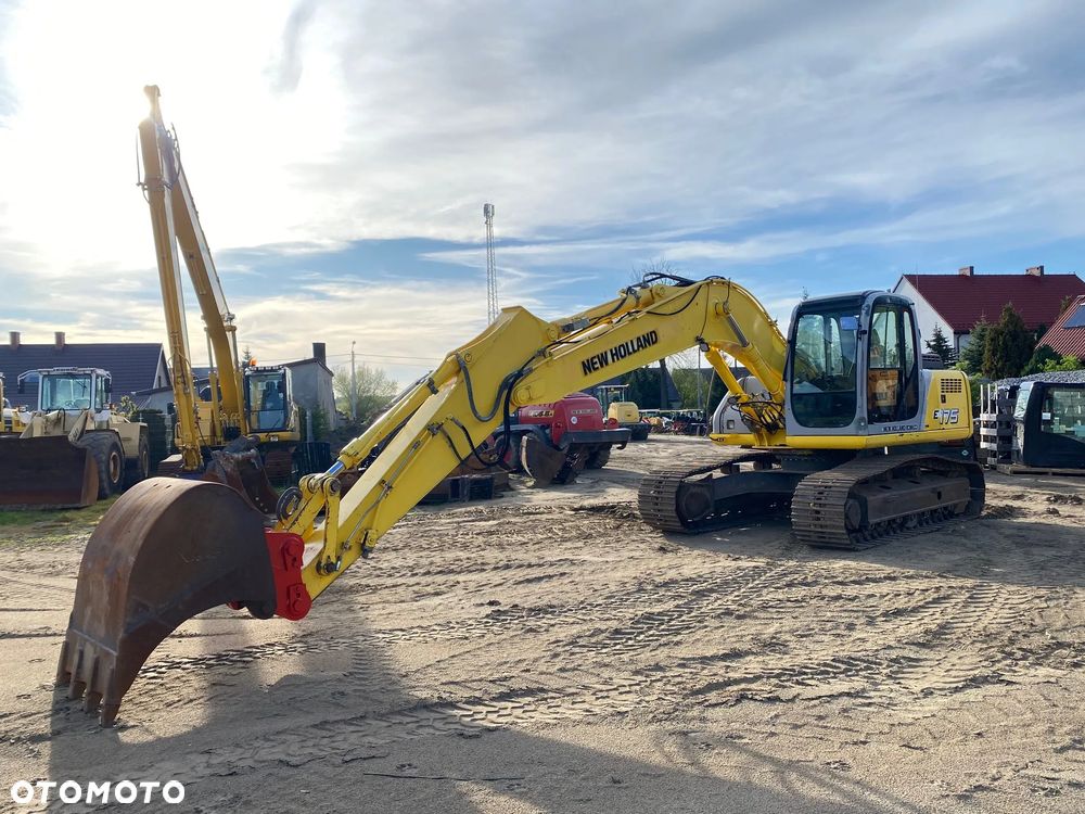 Kobelco NEW HOLLAND E175, 9900 MTH, Z NIEMIEC, PODWOZIE 90% DOBRE, WZOROWO UTRZYMANA - 17