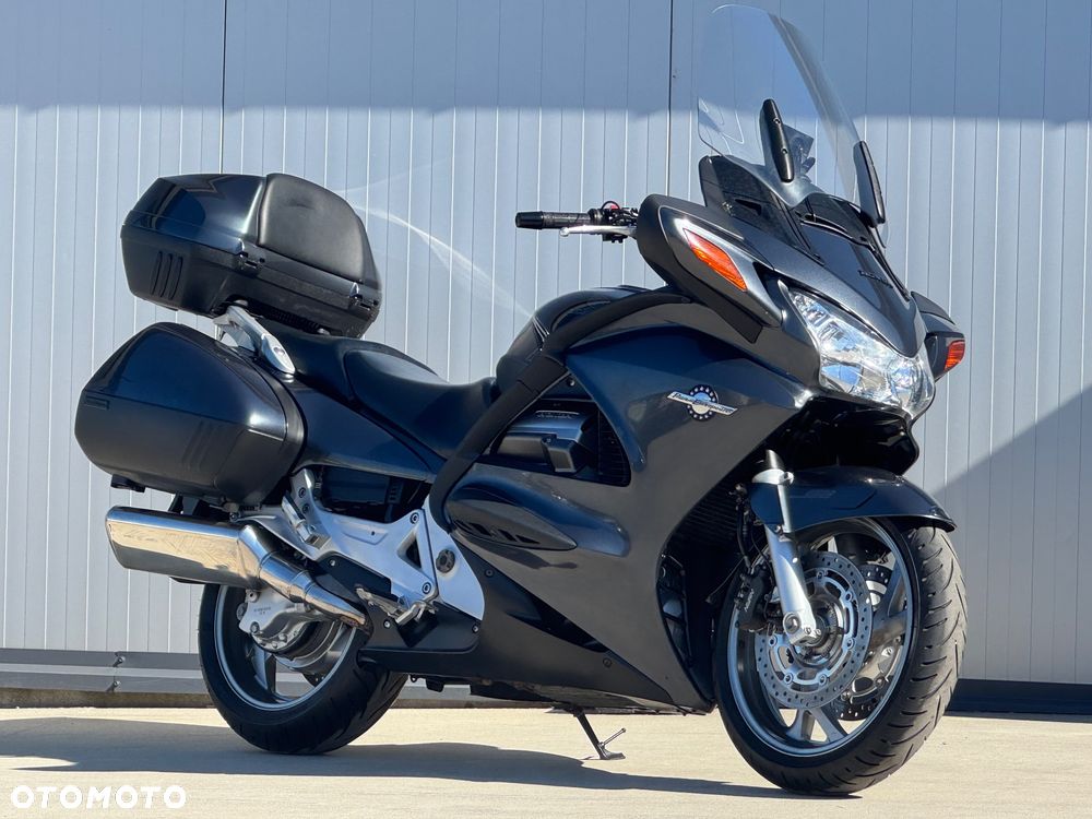 Honda ST - 1