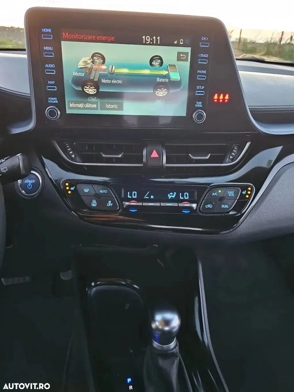 Toyota C-HR 2.0 HSD 184 CP 4x2 CVT C-ult Style bi-tone - 23