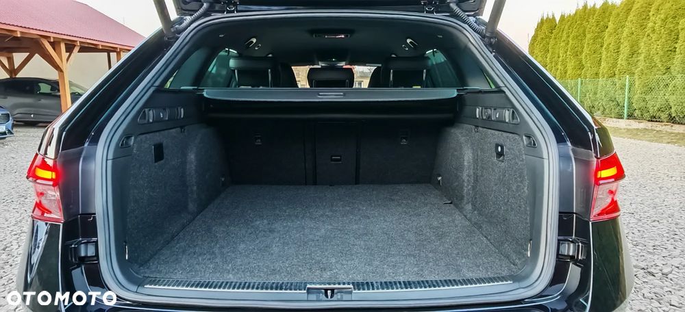 Skoda Superb 1.4 TSI DSG Sportline - 38