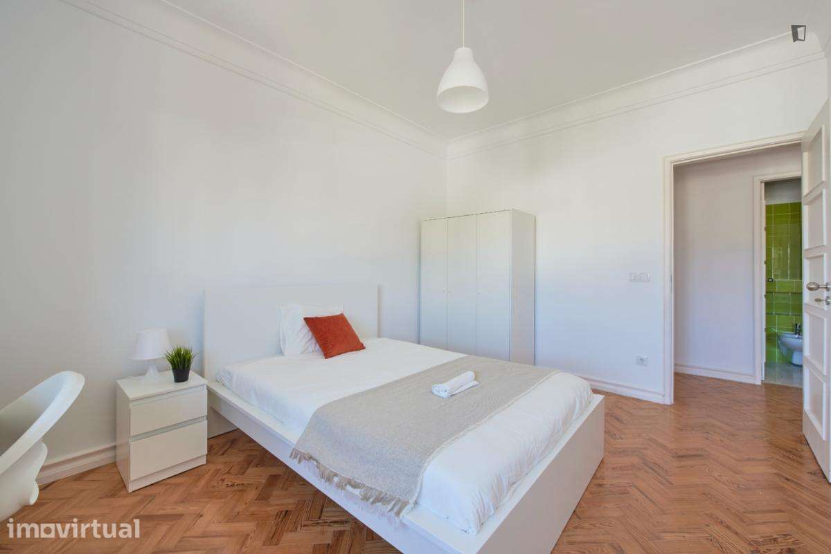 Quarto - localizado em Entrecampos Lisbon - Grande imagem: 3/31