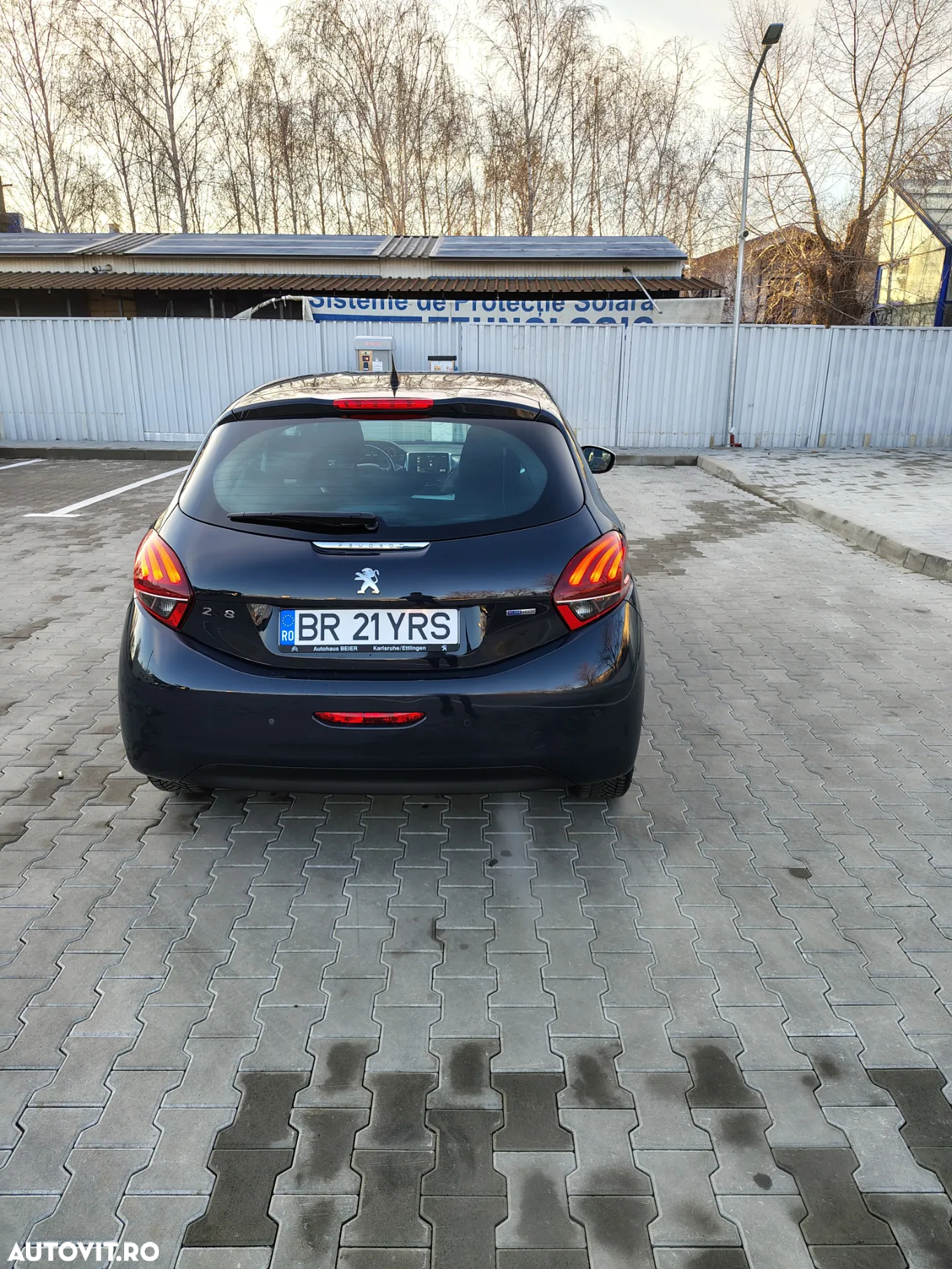 Peugeot 208 1.2 L PureTech Turbo Allure Aut. - 17