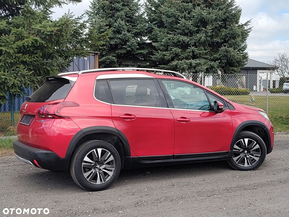 Peugeot 2008 1.2 Pure Tech Allure S&S EAT6 - 5