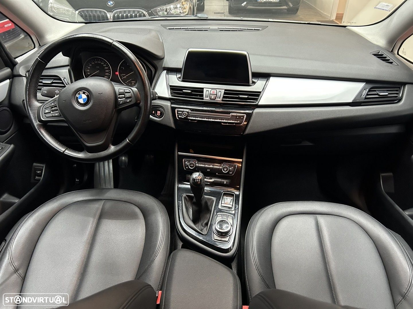 BMW 216 Gran Tourer d - 13