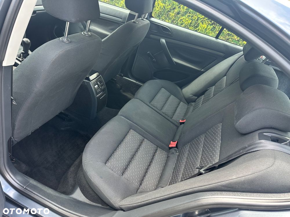 Skoda Octavia 1.6 Ambition - 14