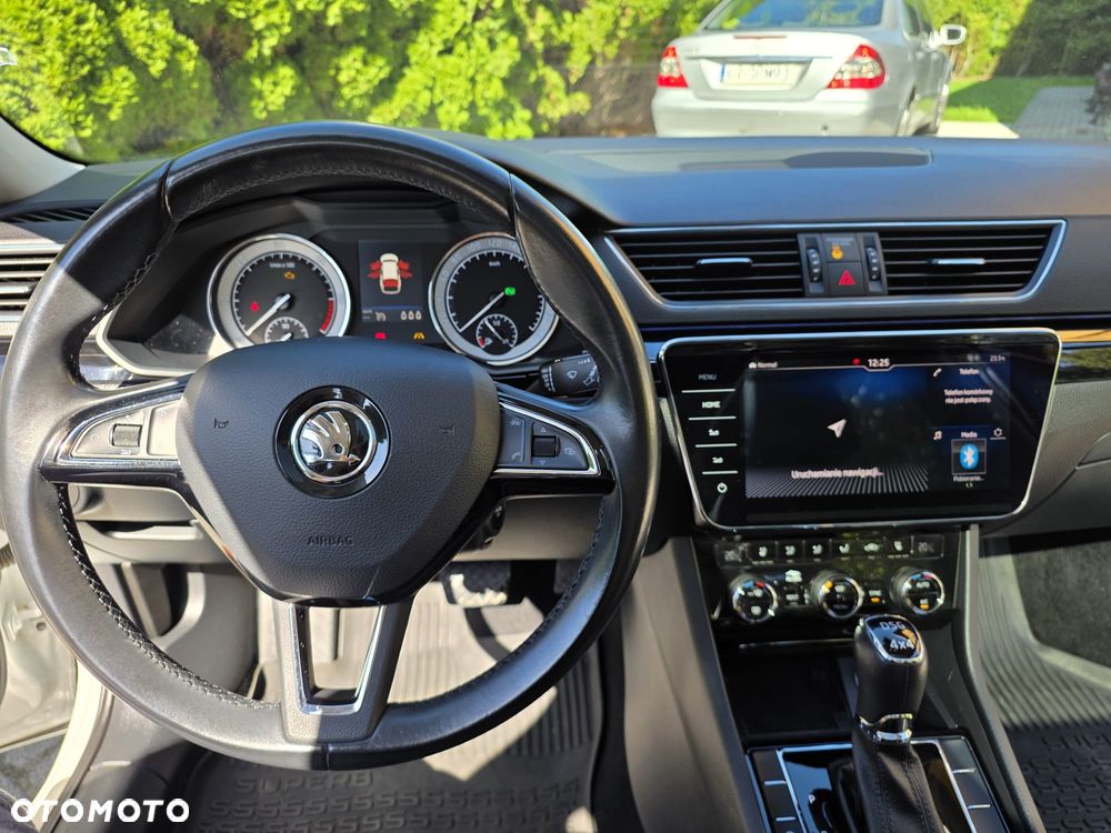 Skoda Superb 2.0 TDI 4x4 L&K DSG - 14
