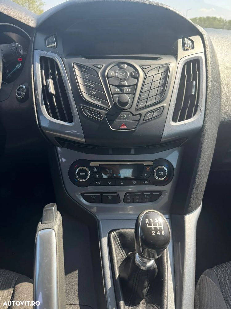 Ford Focus 1.6 TDCi DPF SYNC Edition - 8