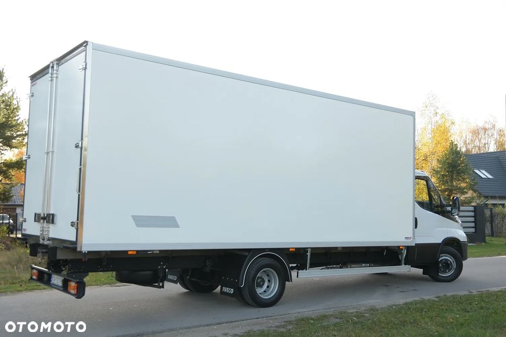 Iveco 72C18  3,0 180KM  Zanotti Z380  230 V 6,1m 12 palet dł -20+20 ładowność 3460kg - 3