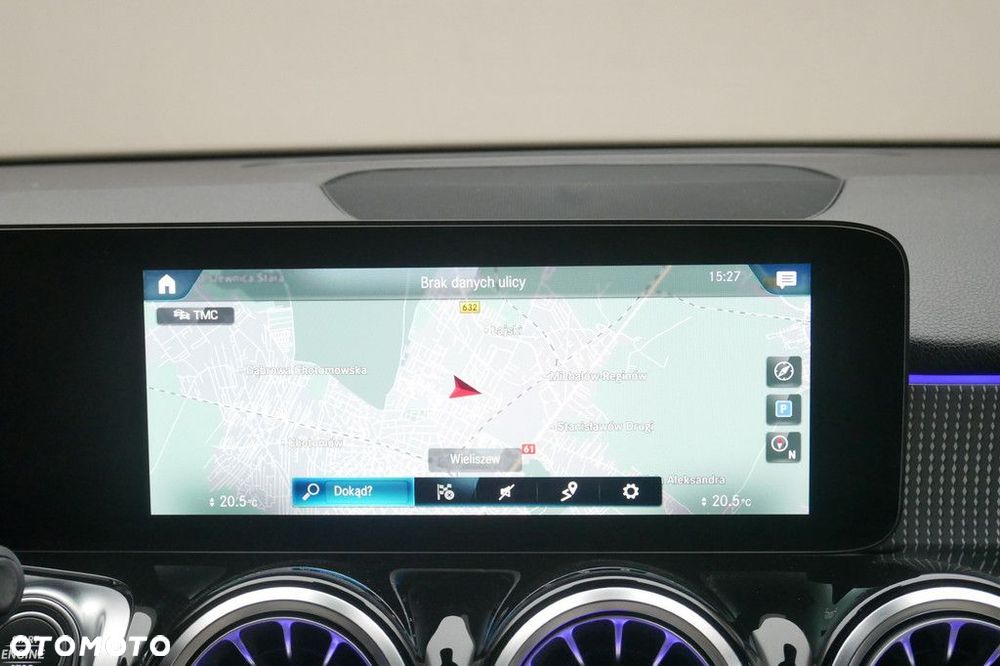 Mercedes-Benz GLB - 22