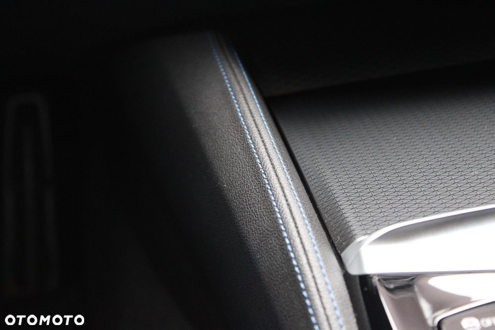 BMW Seria 5 520d M Sport Edition - 29