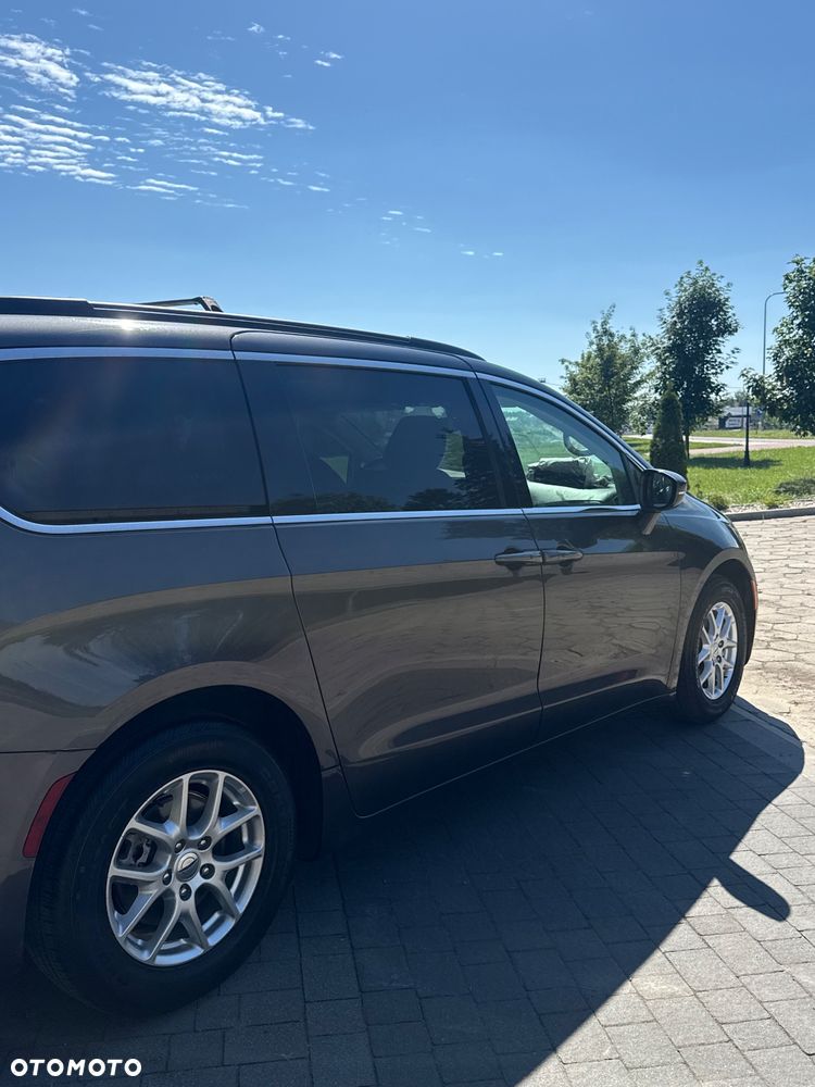 Chrysler Pacifica - 20