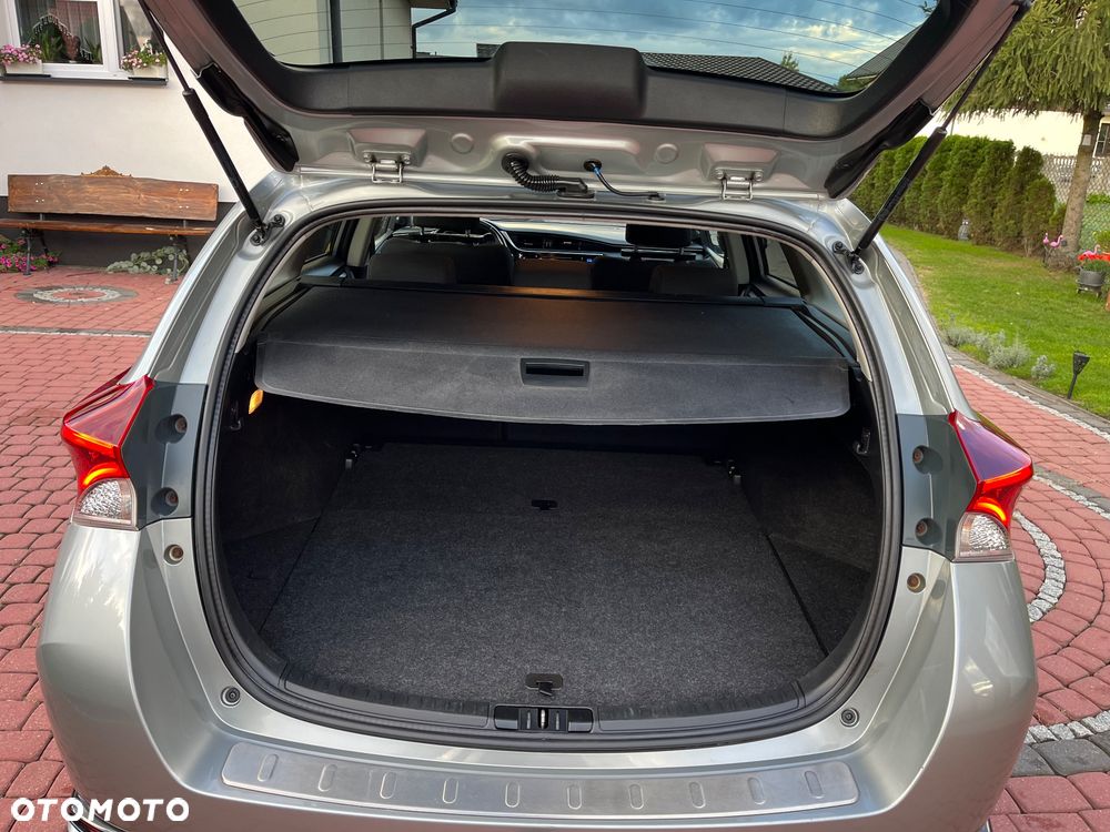 Toyota Auris 1.8 HSD Luna - 15