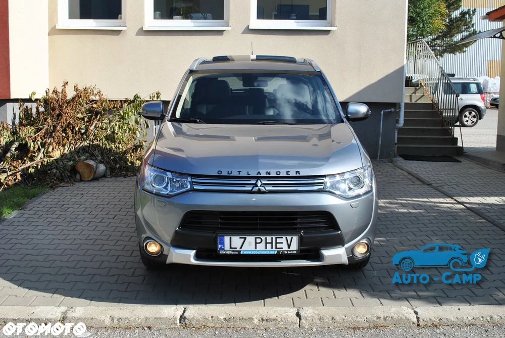 Mitsubishi Outlander Instyle NAVI + - 22