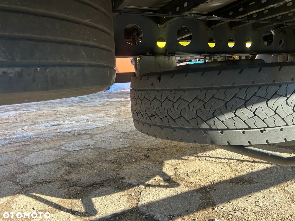 Schwarzmuller FIRANKA / MEGA LIGHT / OŚ PODNOSZONA / OPONY R 19.5 / PODNOSZONY DACH / DWA KOŁA ZAPASOWE / 2016 ROK !! - 25