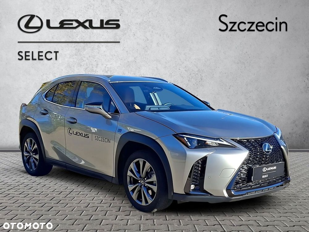 Lexus UX 2025