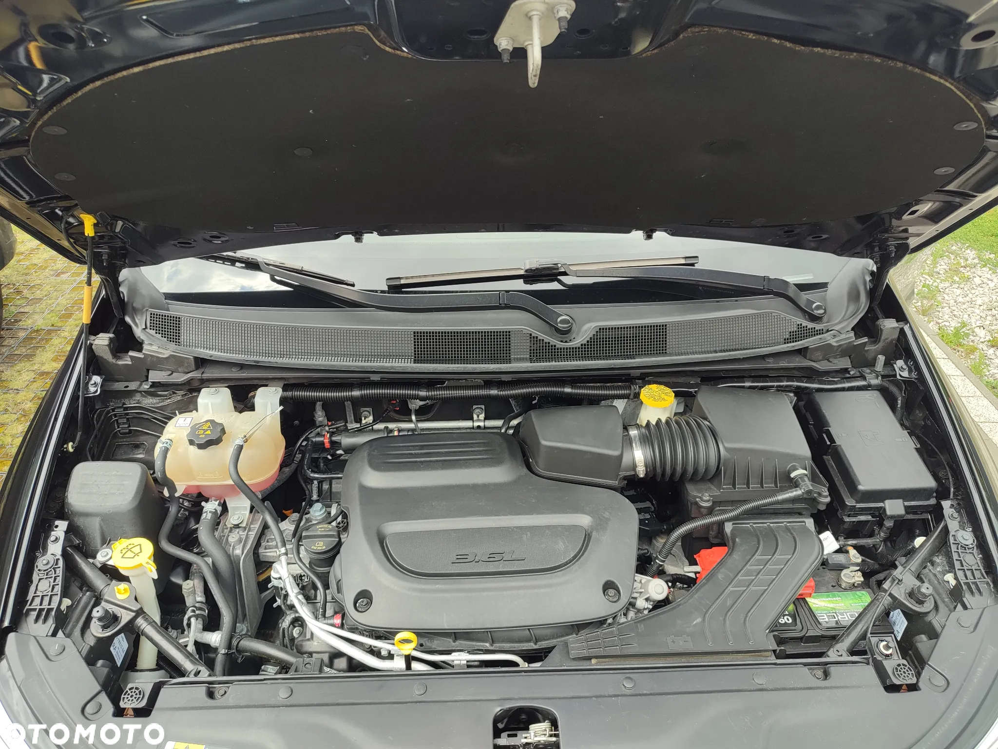 Chrysler Pacifica - 11