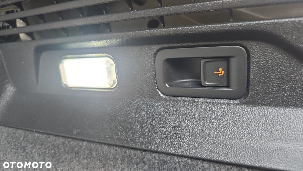 Volkswagen ID.4 Performance Upgrade Pro Business - 34